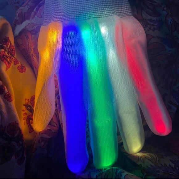 LED Light Up Rave Gloves 7 Different Light Patterns For Dancing/Lightshows - Picture 3 of 11